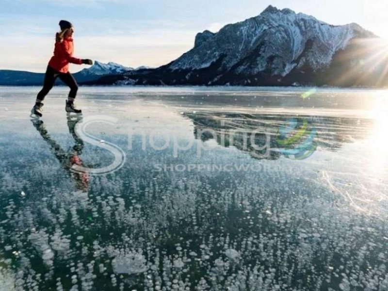 Banff national park guided tour with snowshoeing hike in Canada - Tour in Banff