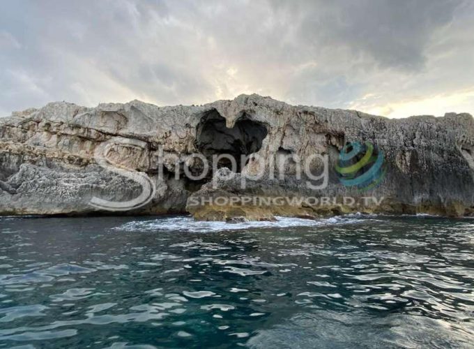 Boat Trip To Ortigia Island With Caves In Syracuse - Tour in  Syracuse