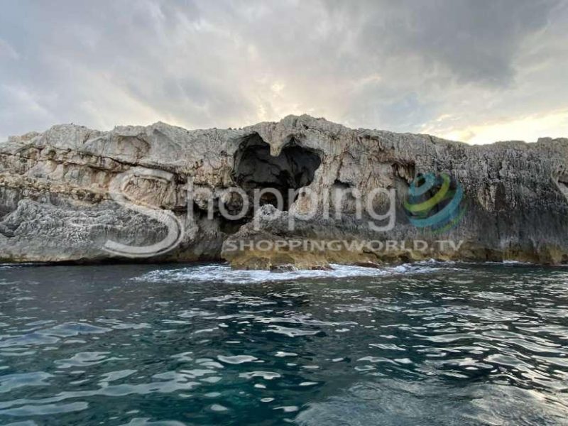 Boat Trip To Ortigia Island With Caves In Syracuse - Tour in  Syracuse