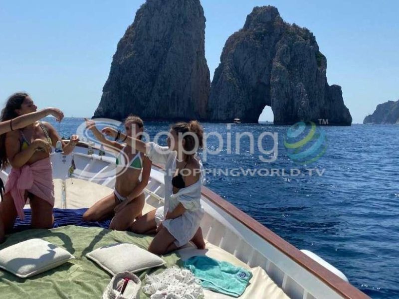 Capri Island And Grottos Boat Cruise With Snacks And Drinks In Naples - Tour in  Naples