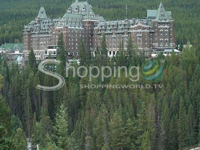 Eat the castle food experience at banff springs hotel in Canada - Tour in Banff