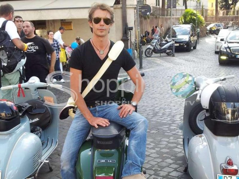 Half-day Tour By Vespa With Driver In Rome - Tour in  Rome