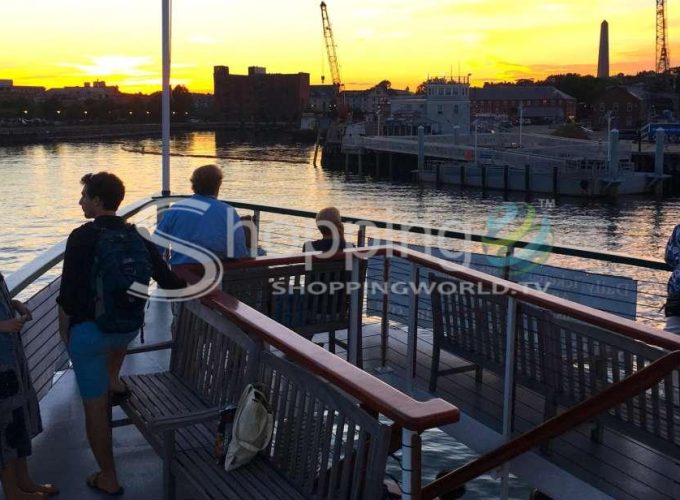 Harbor sunset yacht cruise in Boston - Tour in  Boston