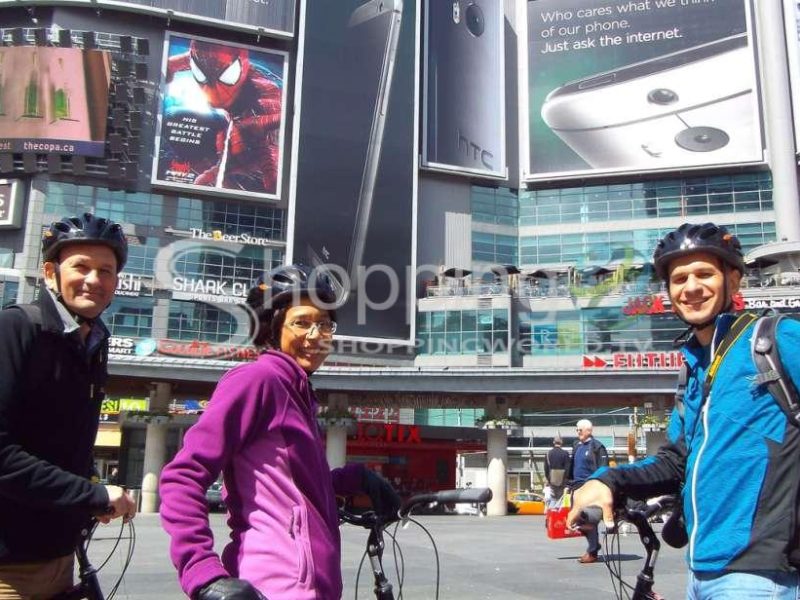 Heart of downtown 3.5-hour bike tour in Toronto - Tour in  Toronto