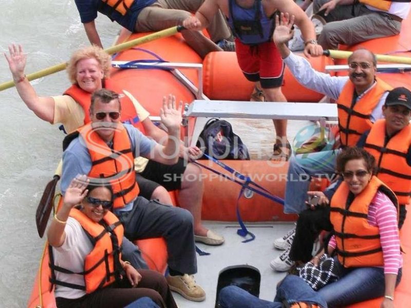 Jasper national park easy 2-hour rafting trip in Jasper - Tour in  Jasper