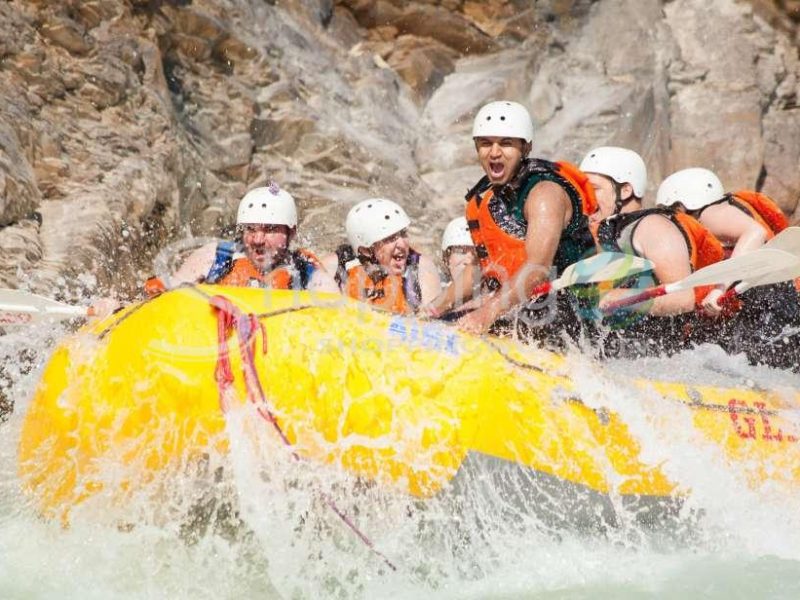 Kicking horse river whitewater raft experience in British Columbia - Tour in  British Columbia