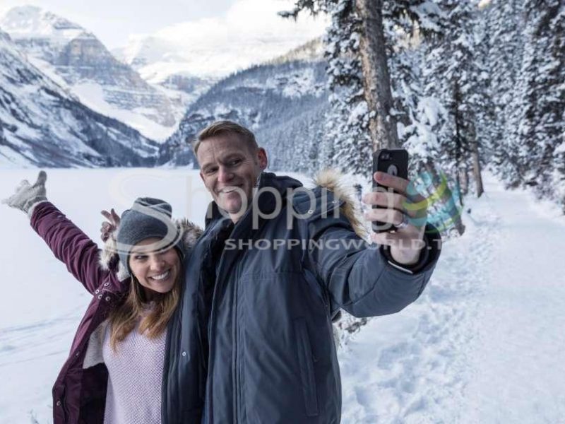 Lake louise half-day winter tour in Banff - Tour in  Banff