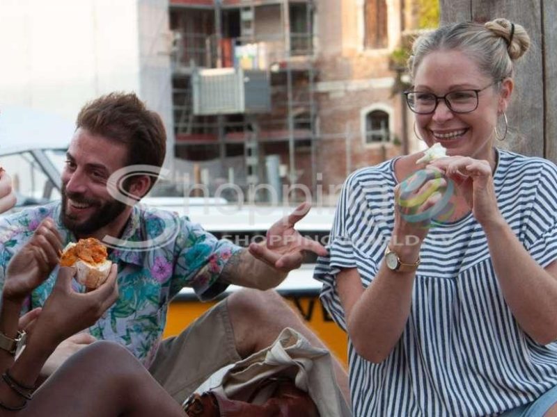 Local Secrets Of Venice Tapas & Wine Walking Tour In Venice - Tour in  Venice