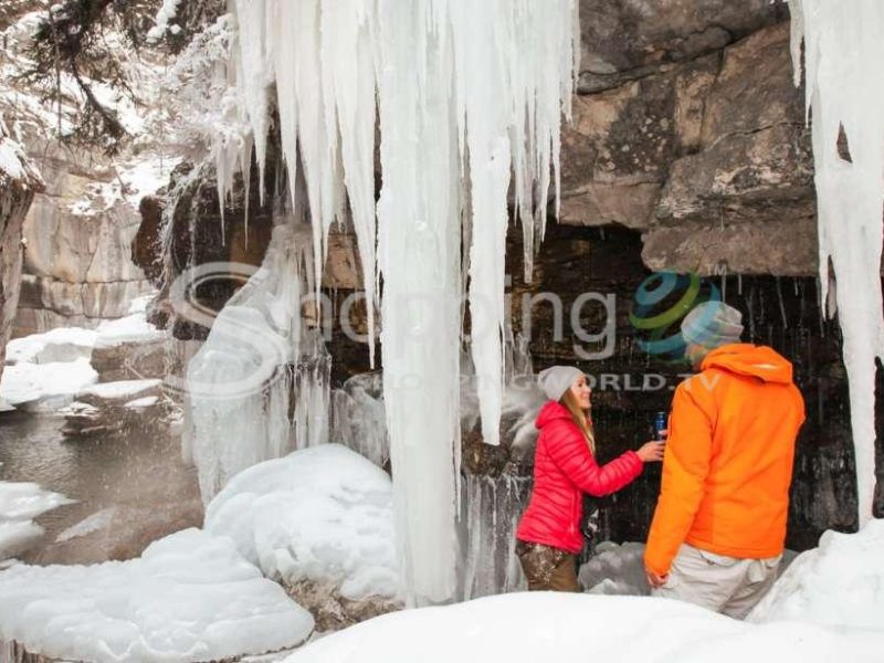 Maligne Canyon Icewalk Discovery Tour - Tour in Jasper