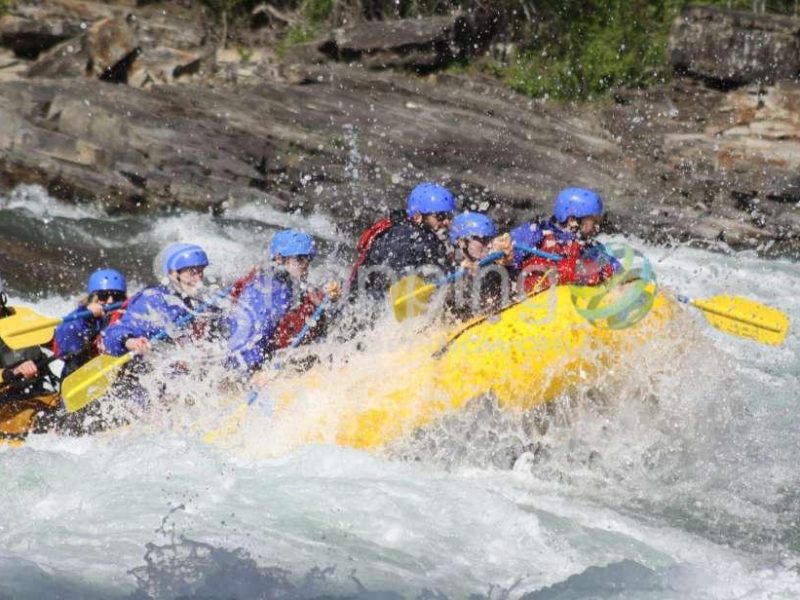 Morning whitewater rafting tour in horseshoe canyon in Banff - Tour in  Banff