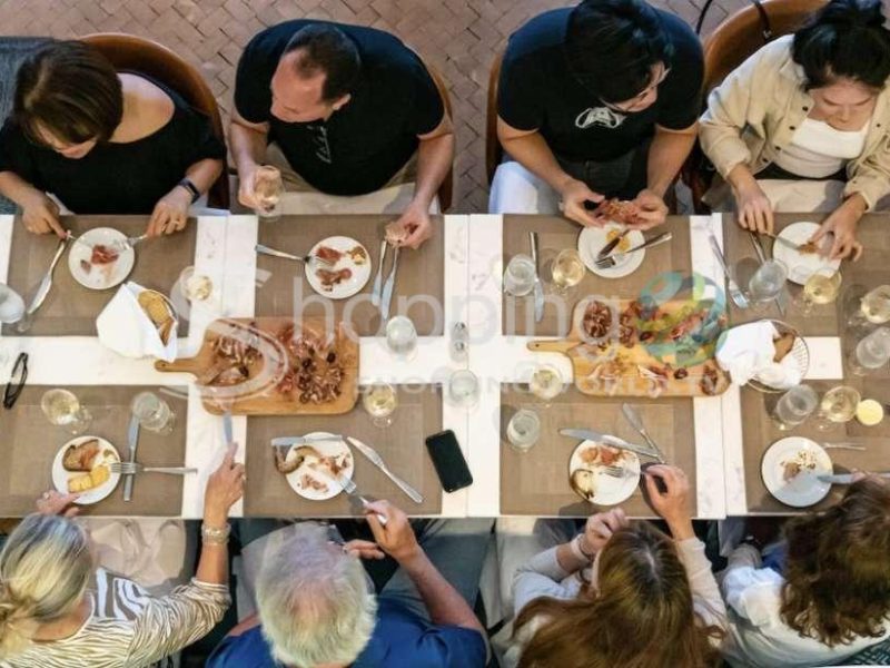 Old quebec 5-course gourmet food tour in Canada - Tour in Montreal