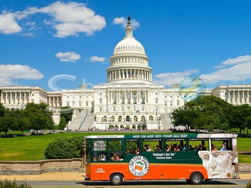 Old town hop-on hop-off trolley city tour in USA - Tour in Washington DC