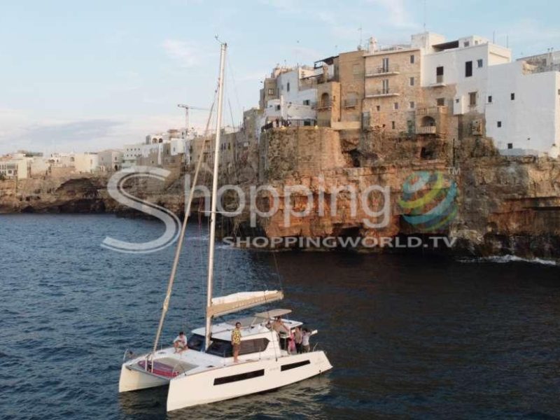 Polignano A Mare Catamaran Tour With Aperitif & Local Food In Bari - Tour in  Bari
