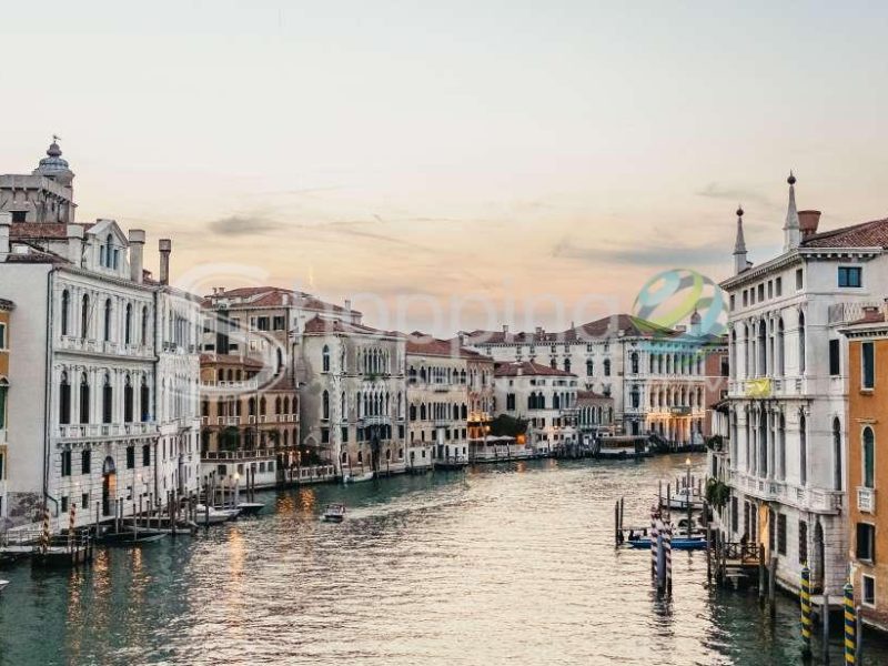 Private Tour With A Local Guide In Venice - Tour in  Venice