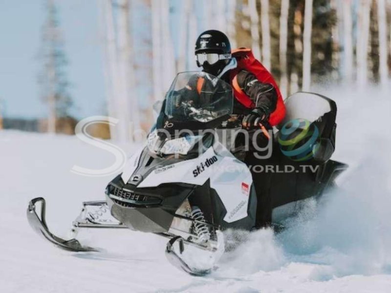 Snowmobile rental in USA - Tour in Wyoming