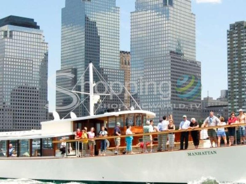 Statue and skyline cruise aboard the luxury yacht in New York City - Tour in  New York City