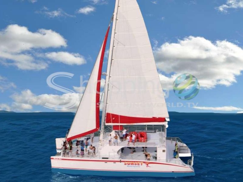 Sunset sailing trip with open bar
